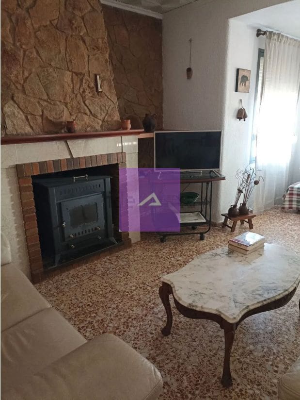 4 slaapkamer Villa te koop in Godelleta met garage - € 265.000 (Ref: 9412434)