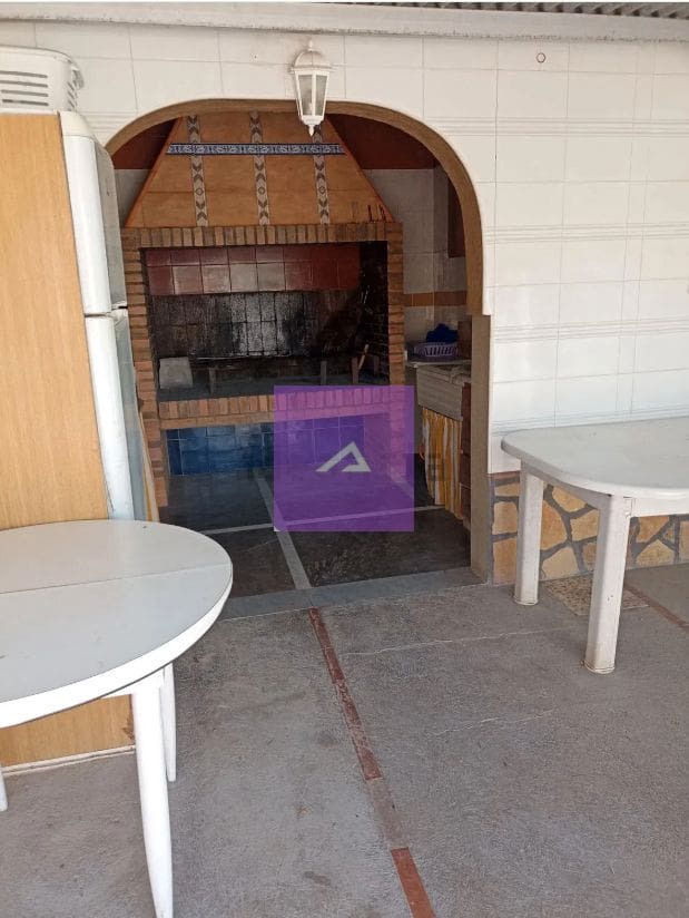 4 slaapkamer Villa te koop in Godelleta met garage - € 265.000 (Ref: 9412434)