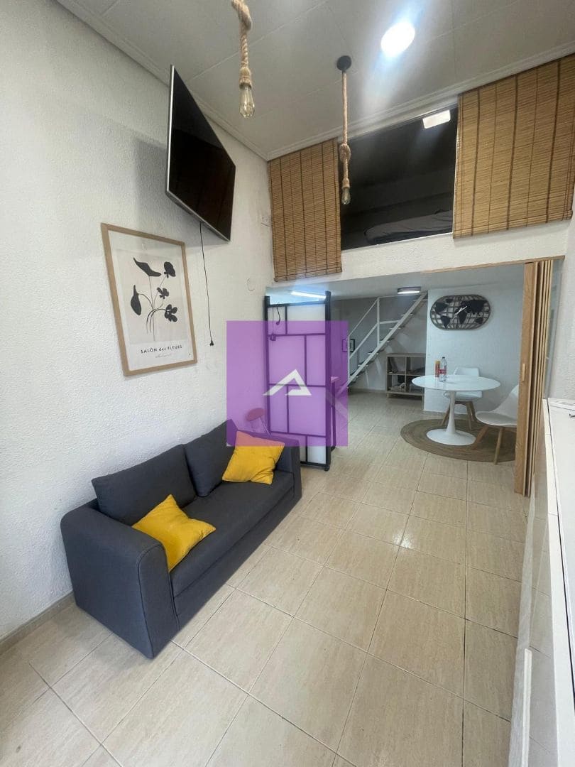 Commercial for sale in Valencia city - € 160,000 (Ref: 9412440)