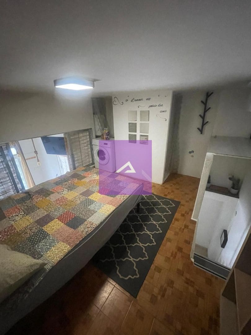 Commercial for sale in Valencia city - € 160,000 (Ref: 9412440)