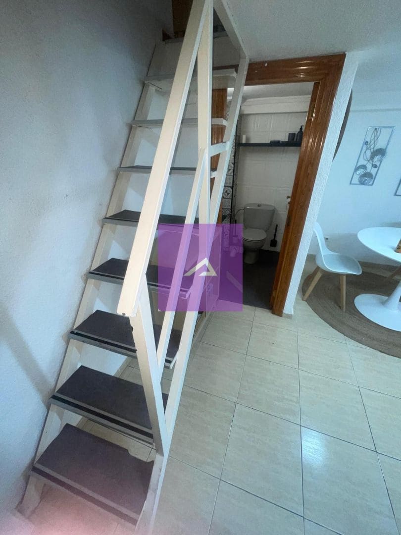 Commercial for sale in Valencia city - € 160,000 (Ref: 9412440)