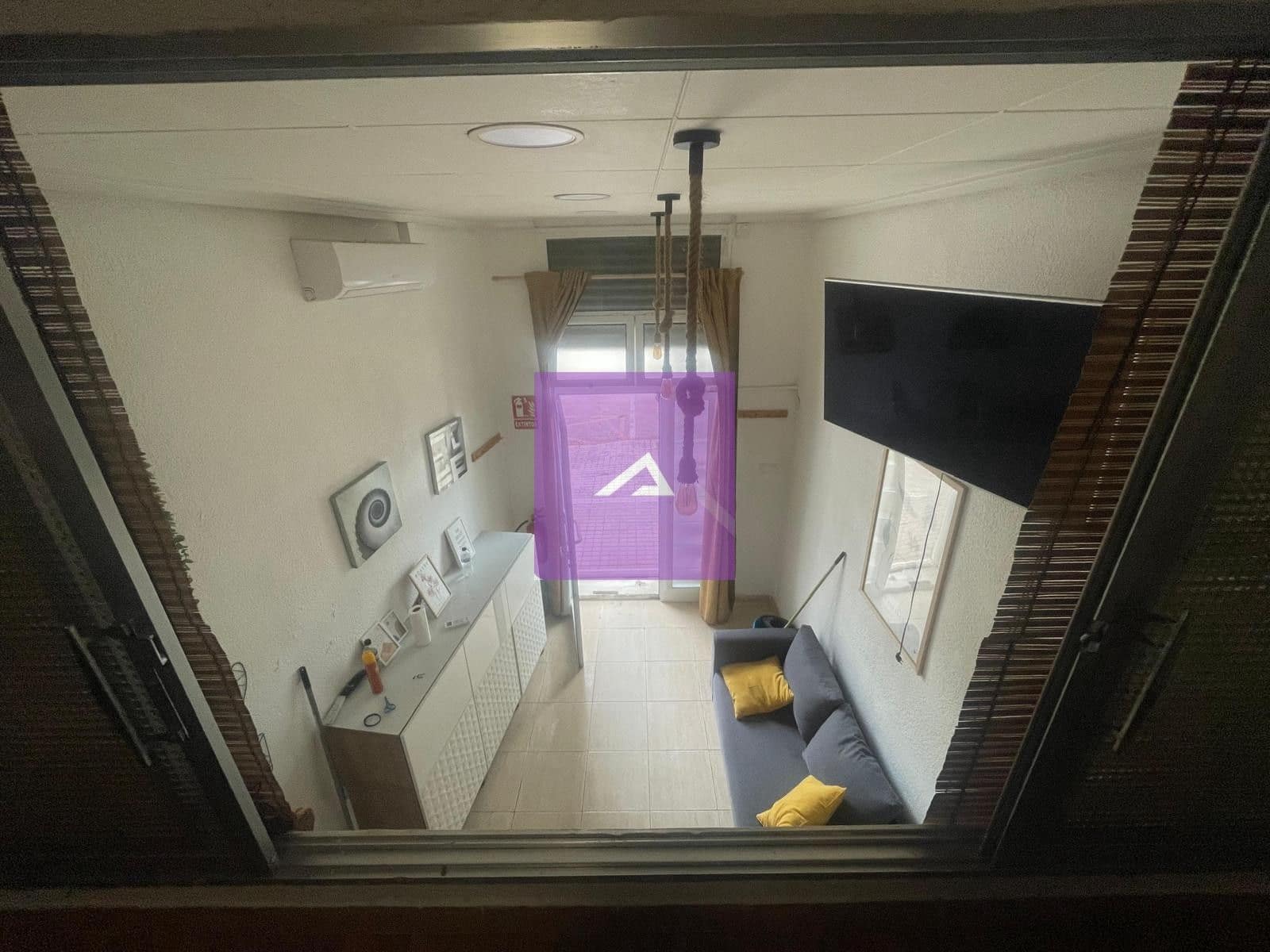 Commercial for sale in Valencia city - € 160,000 (Ref: 9412440)