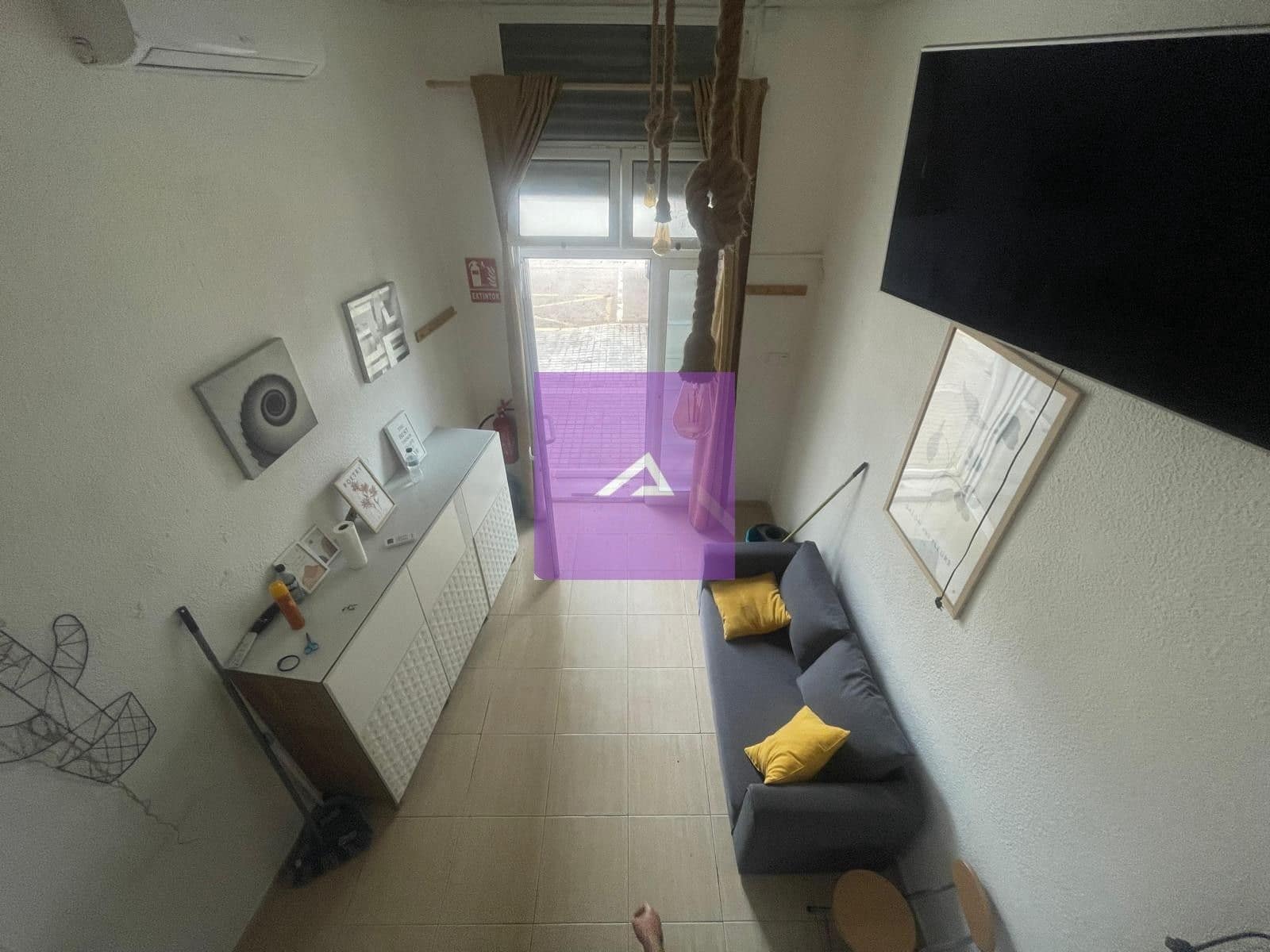 Commercial for sale in Valencia city - € 160,000 (Ref: 9412440)