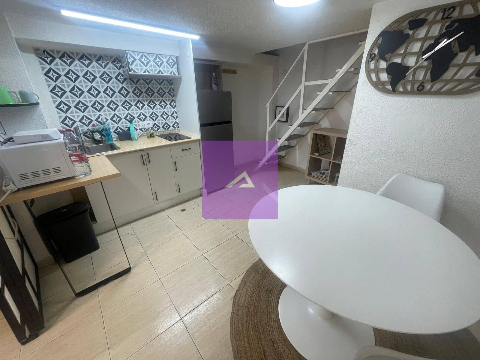 Commercial for sale in Valencia city - € 160,000 (Ref: 9412440)