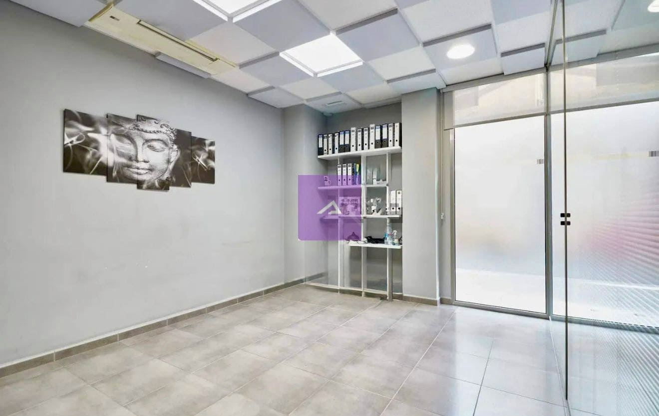 Commercial for sale in Alfafar - € 119,000 (Ref: 9412442)