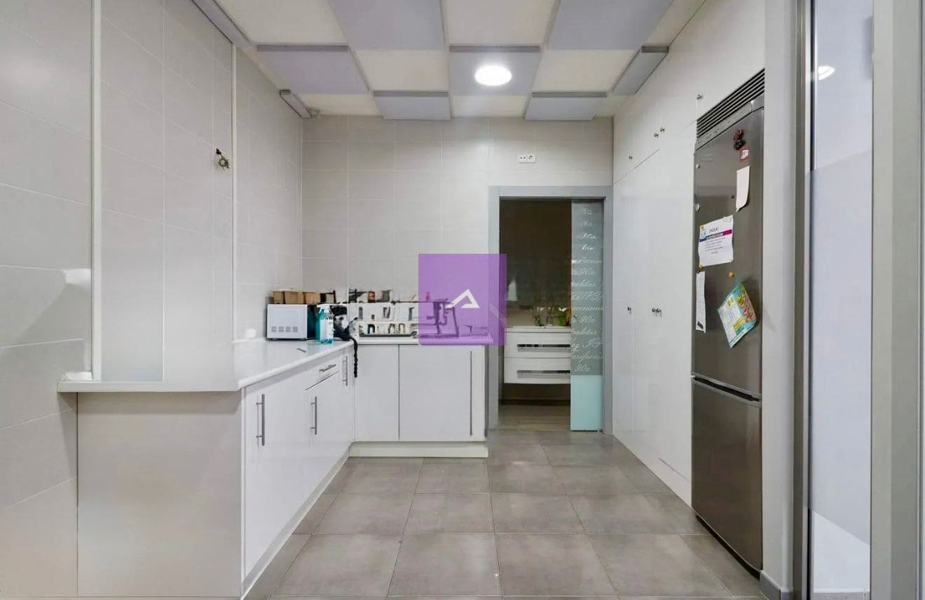 Commercial for sale in Alfafar - € 119,000 (Ref: 9412442)