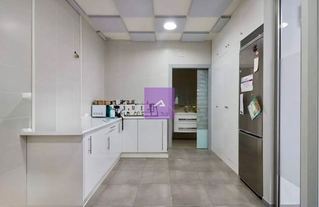 Comercial para venda em Alfafar - 119 000 € (Ref: 9412442)