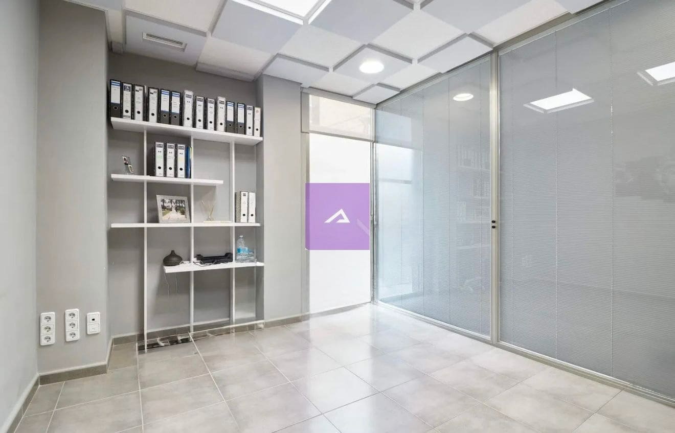 Commercial for sale in Alfafar - € 119,000 (Ref: 9412442)