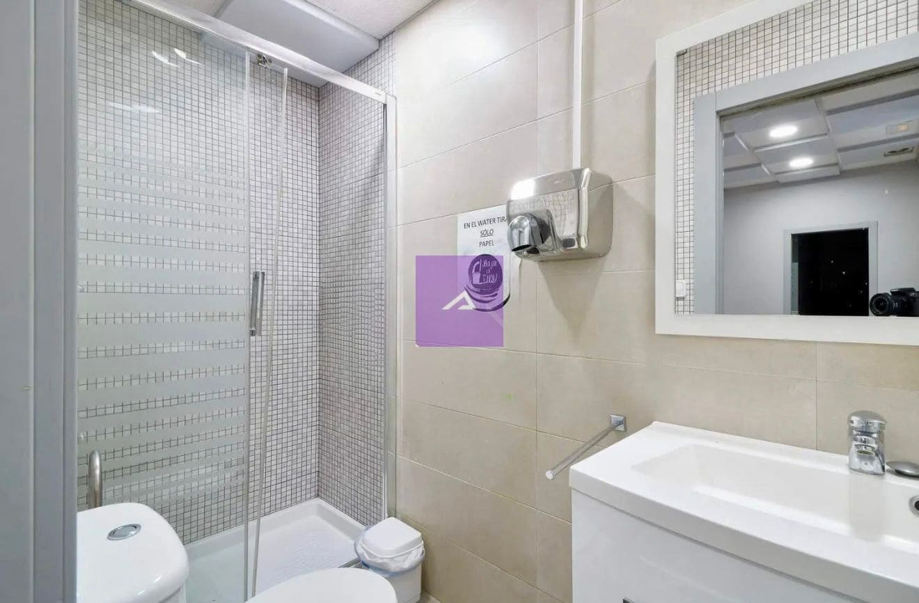 Commercial for sale in Alfafar - € 119,000 (Ref: 9412442)