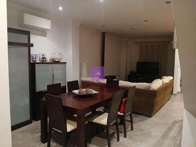 3 Zimmer Villa zu verkaufen in Alfarp mit Garage - 266.000 € (Ref: 9412446)