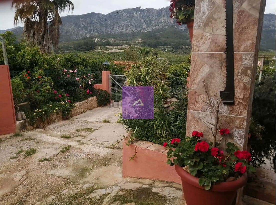 Finca/Casa Rural de 3 habitaciones en Alzira en venta con garaje - 225.000 € (Ref: 9412456)