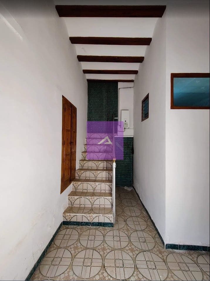 6 bedroom Townhouse for sale in Antella - € 98,000 (Ref: 9412459)