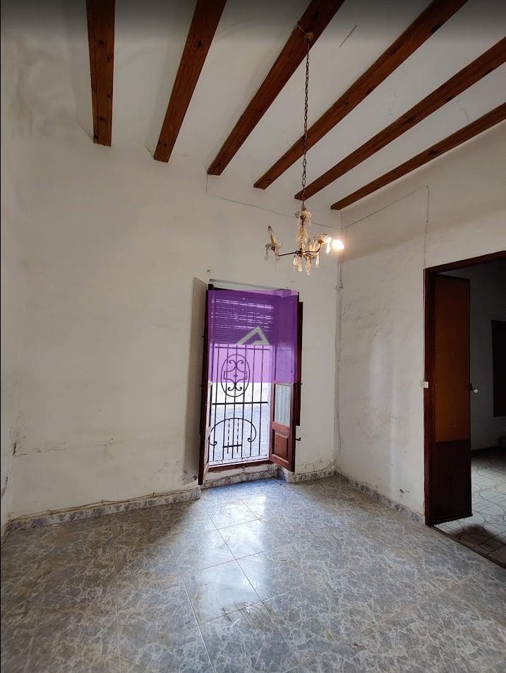 6 bedroom Townhouse for sale in Antella - € 98,000 (Ref: 9412459)