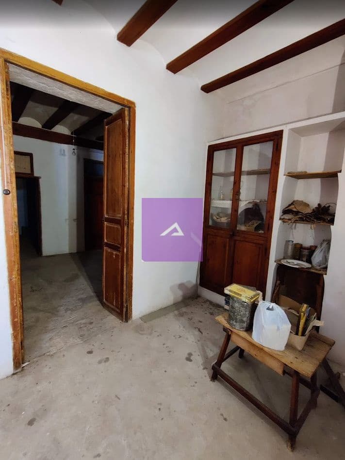 6 bedroom Townhouse for sale in Antella - € 98,000 (Ref: 9412459)