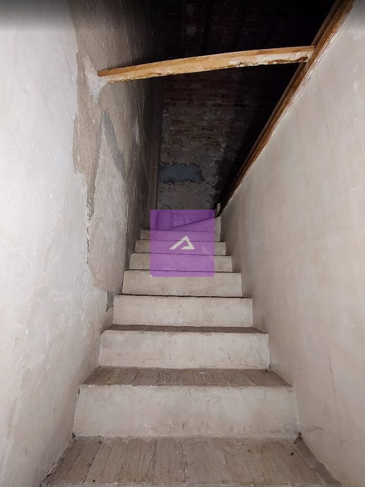 6 bedroom Townhouse for sale in Antella - € 98,000 (Ref: 9412459)