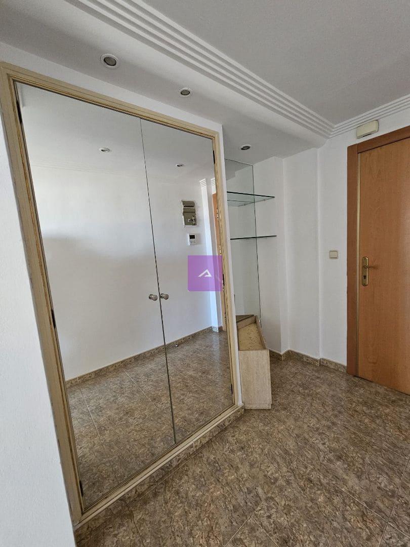 Piso de 3 habitaciones en València ciudad en venta - 350.000 € (Ref: 9412461)
