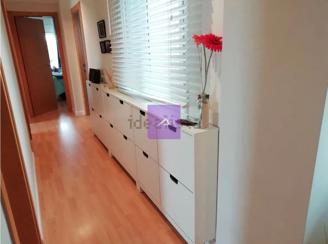 3 bedroom Flat for sale in L'Alcudia with garage - € 153,000 (Ref: 9412475)