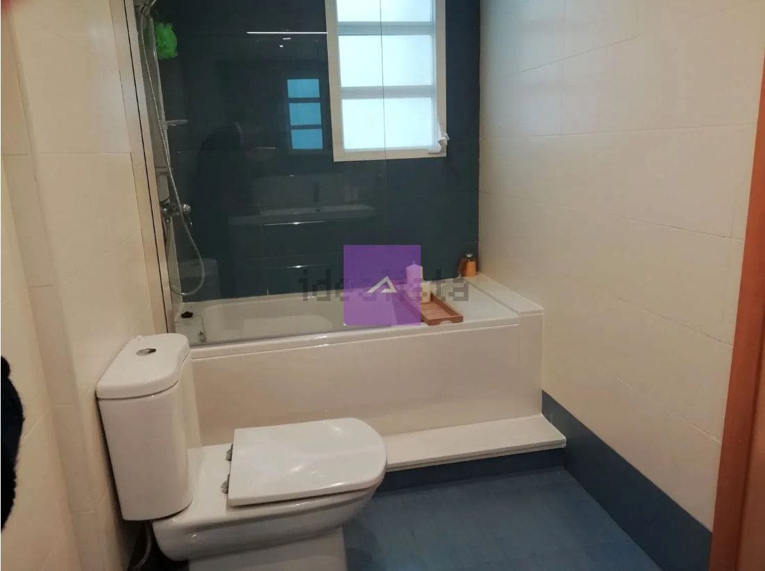 3 bedroom Flat for sale in L'Alcudia with garage - € 153,000 (Ref: 9412475)