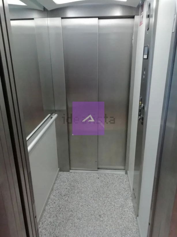 3 bedroom Flat for sale in L'Alcudia with garage - € 153,000 (Ref: 9412475)