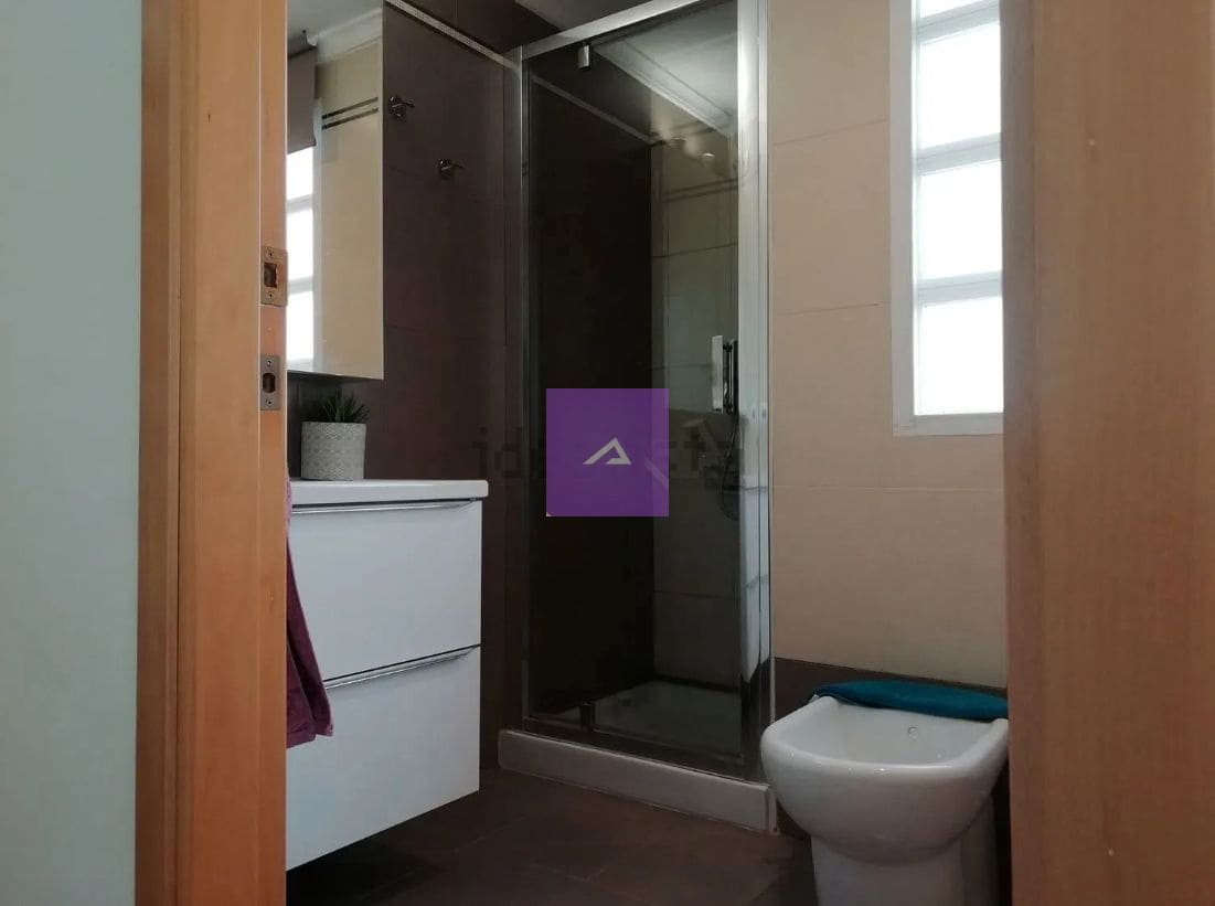 3 bedroom Flat for sale in L'Alcudia with garage - € 153,000 (Ref: 9412475)