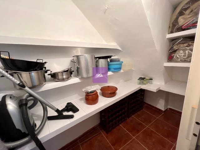 3 makuuhuone Omakotitalo myytävänä paikassa Alberic - 180 000 € (Ref: 9412488)