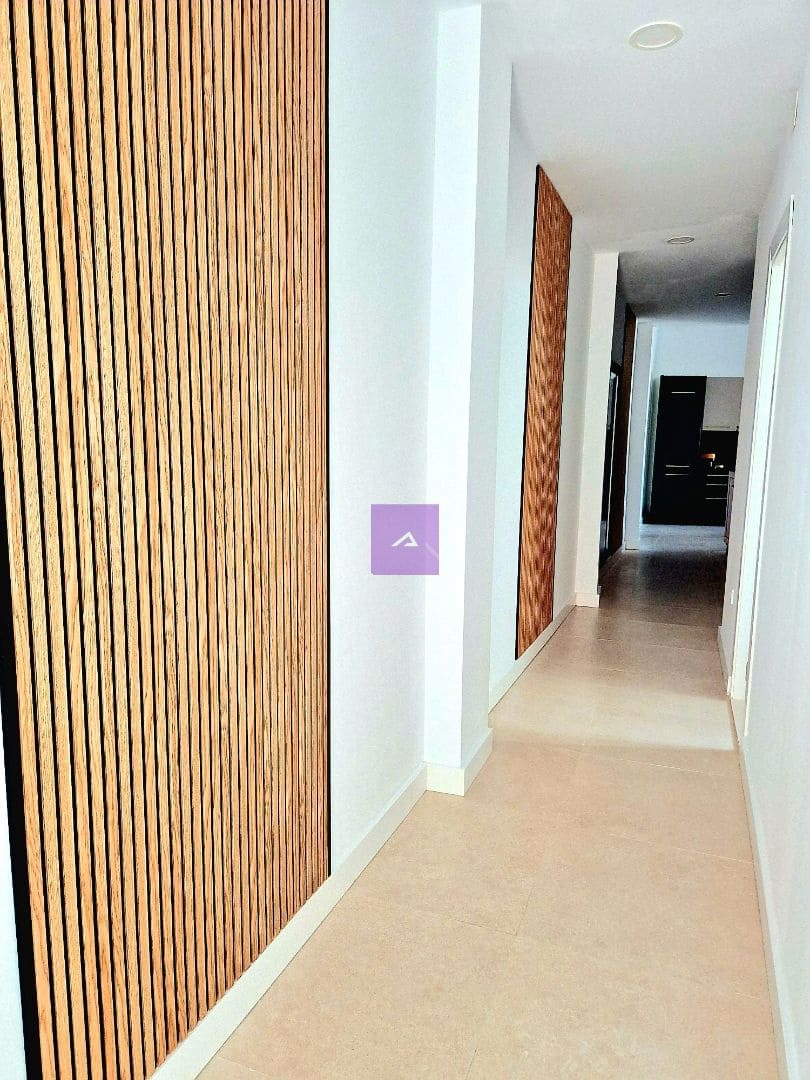 Piso de 3 habitaciones en Gandia en venta - 125.000 € (Ref: 9412493)