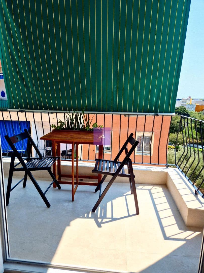 Piso de 3 habitaciones en Gandia en venta - 125.000 € (Ref: 9412493)