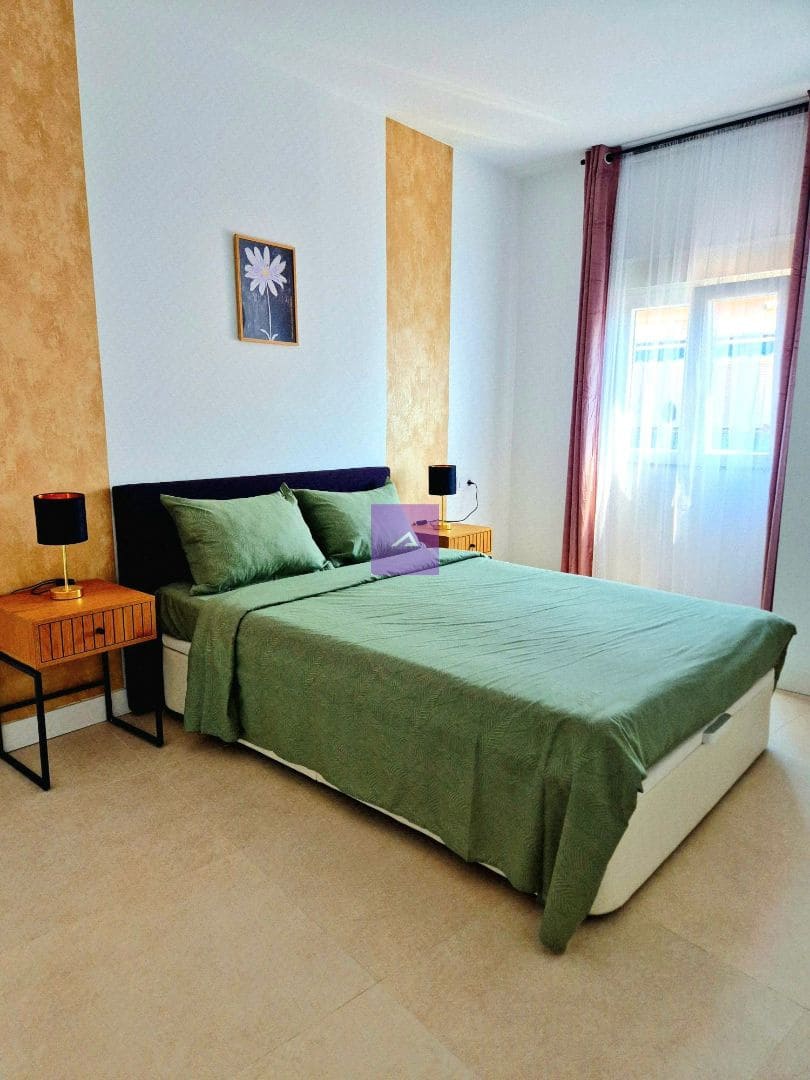 Piso de 3 habitaciones en Gandia en venta - 125.000 € (Ref: 9412493)