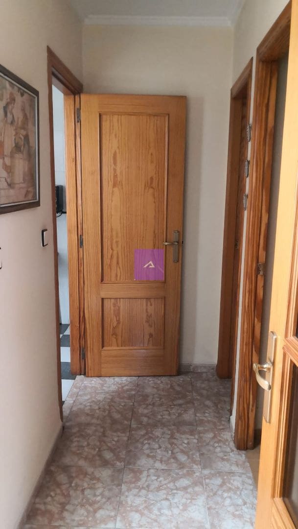 6 soveværelse Byhus til salg i Chiva - € 180.000 (Ref: 9412495)