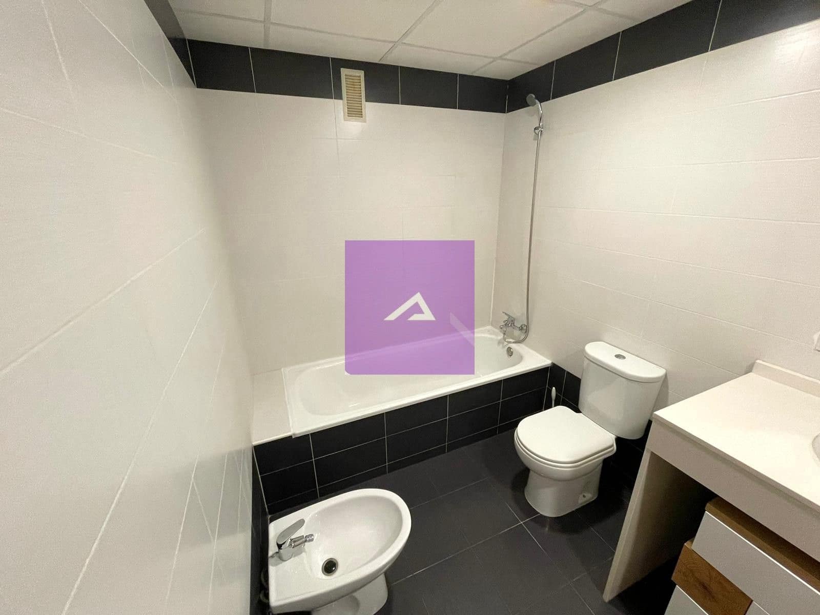 2 makuuhuone Asunto myytävänä paikassa Carlet mukana 
autotalli - 145 000 € (Ref: 9412498)