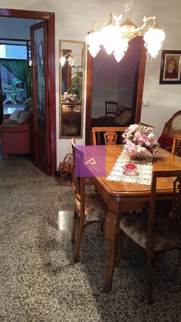 4 soveværelse Villa til salg i Real - € 185.000 (Ref: 9412499)