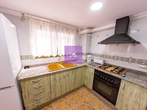 5 bedroom Townhouse for sale in Valencia city - € 350,000 (Ref: 9412500)