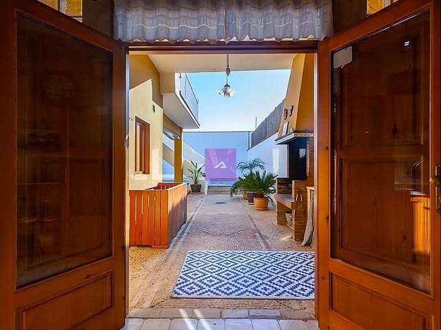 4 makuuhuone Huvila myytävänä paikassa Alzira mukana uima-altaan - 490 000 € (Ref: 9412503)