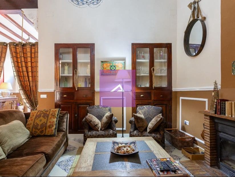 4 makuuhuone Huvila myytävänä paikassa Alzira mukana uima-altaan - 490 000 € (Ref: 9412503)