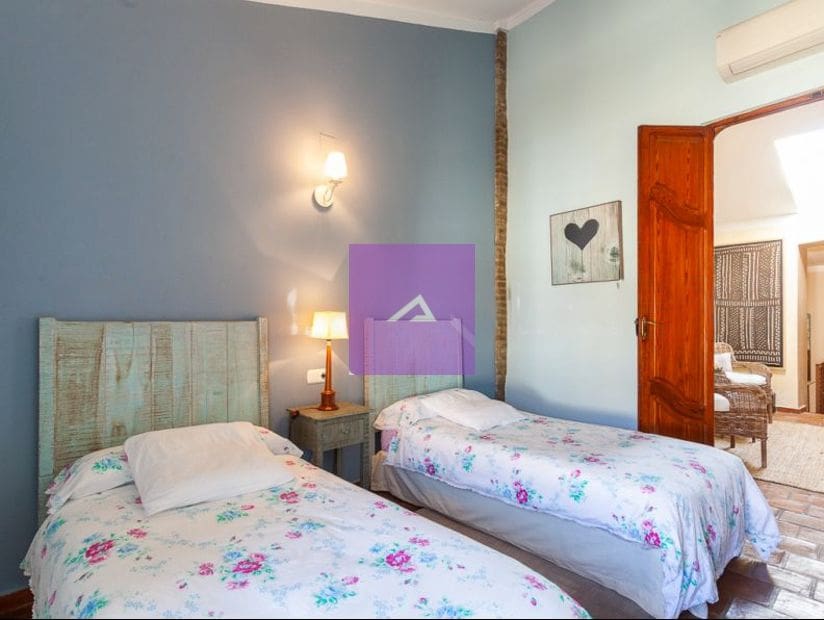 4 makuuhuone Huvila myytävänä paikassa Alzira mukana uima-altaan - 490 000 € (Ref: 9412503)