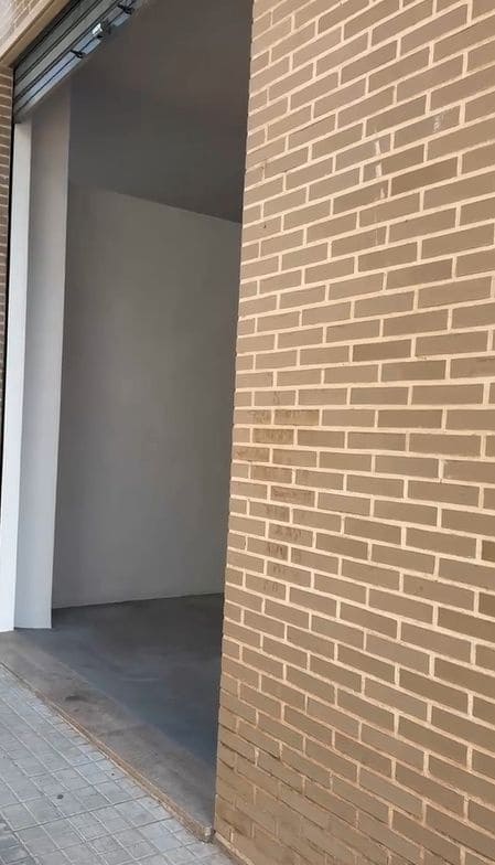 Commercieel te huur in Silla - € 1.200 (Ref: 9412505)