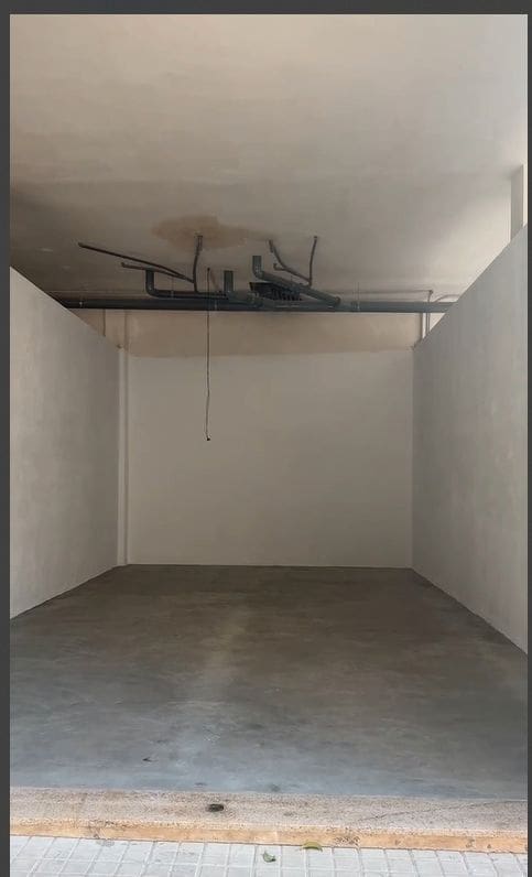 Commercieel te huur in Silla - € 1.200 (Ref: 9412505)