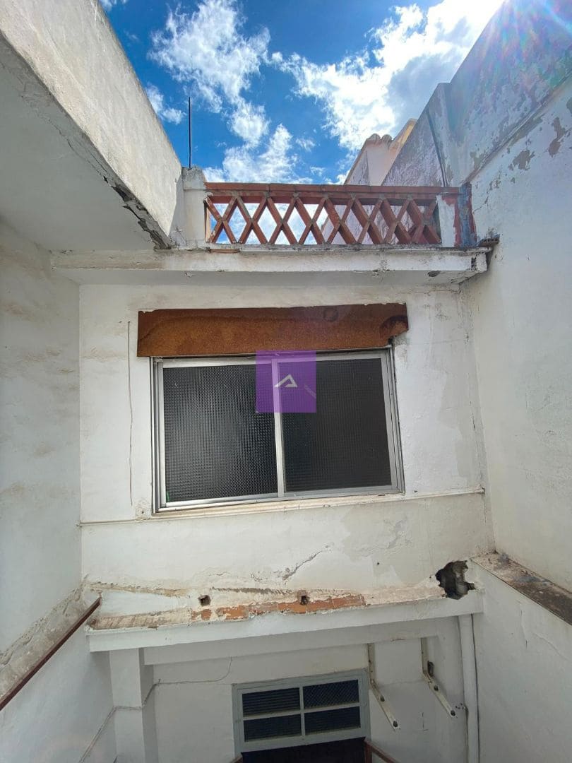 Townhouse for sale in L'Alcudia - € 147,000 (Ref: 9412506)