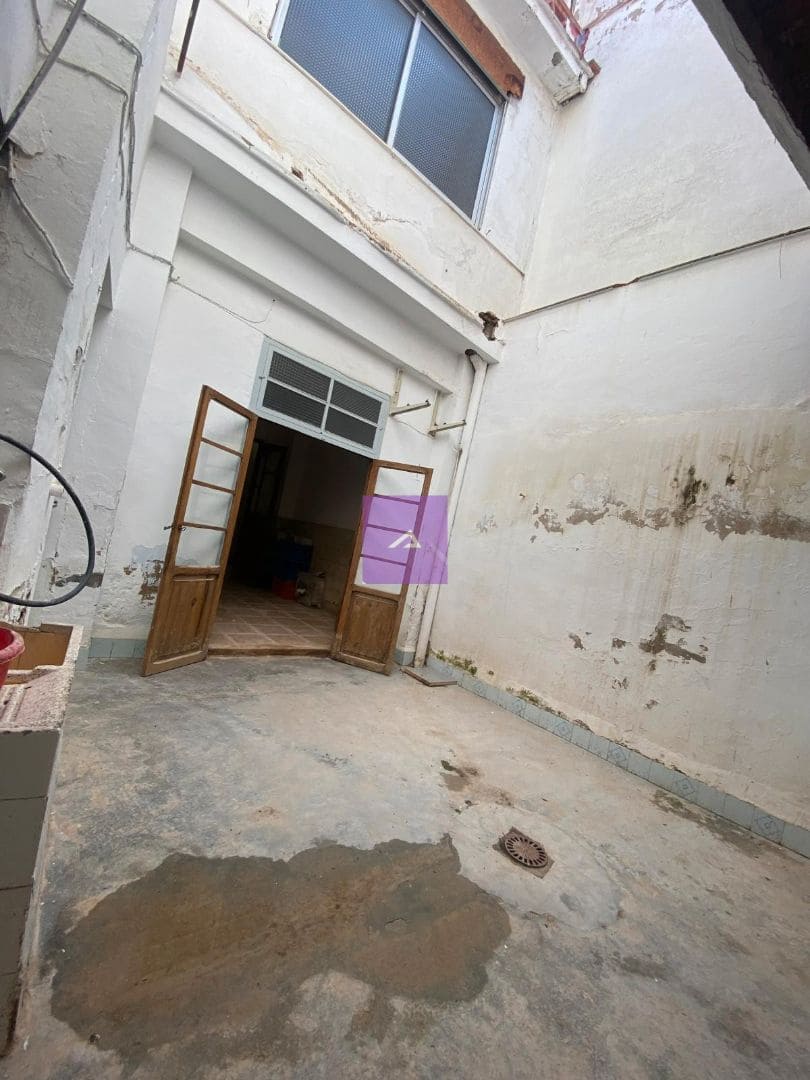 Townhouse for sale in L'Alcudia - € 147,000 (Ref: 9412506)