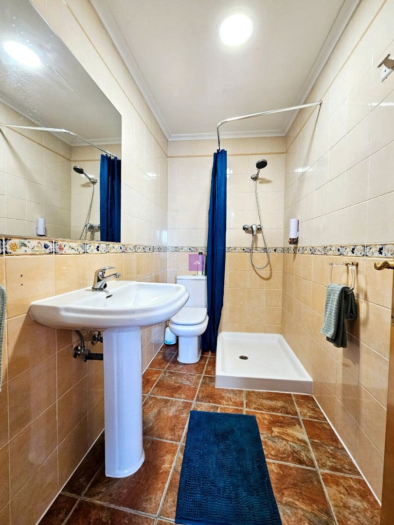 7 makuuhuone Omakotitalo myytävänä paikassa Gandia mukana 
autotalli - 295 000 € (Ref: 9412508)