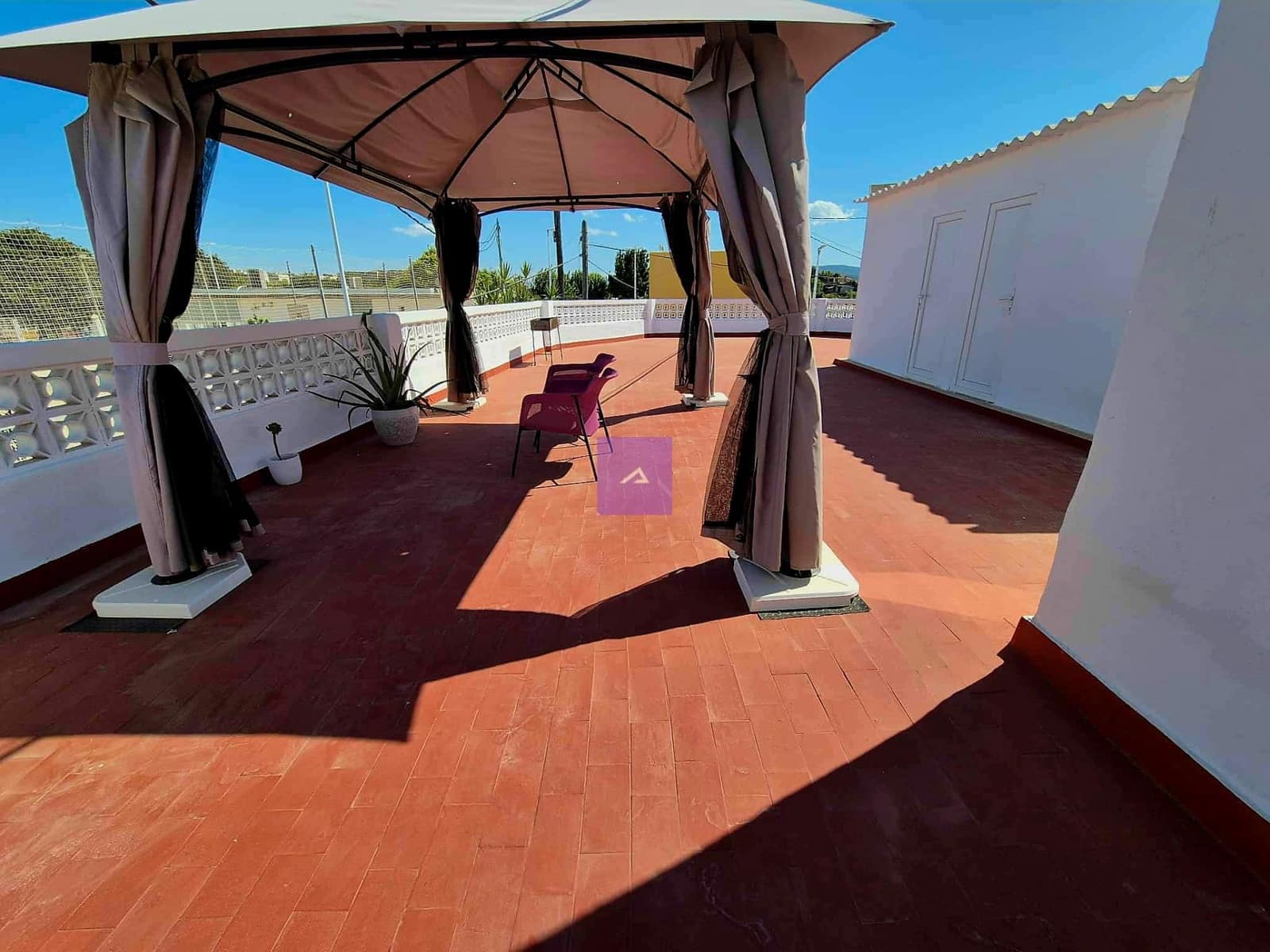 7 makuuhuone Omakotitalo myytävänä paikassa Gandia mukana 
autotalli - 295 000 € (Ref: 9412508)