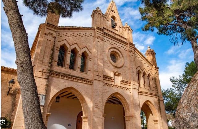 Kaupallinen myytävänä paikassa Albal - 90 000 € (Ref: 9412521)