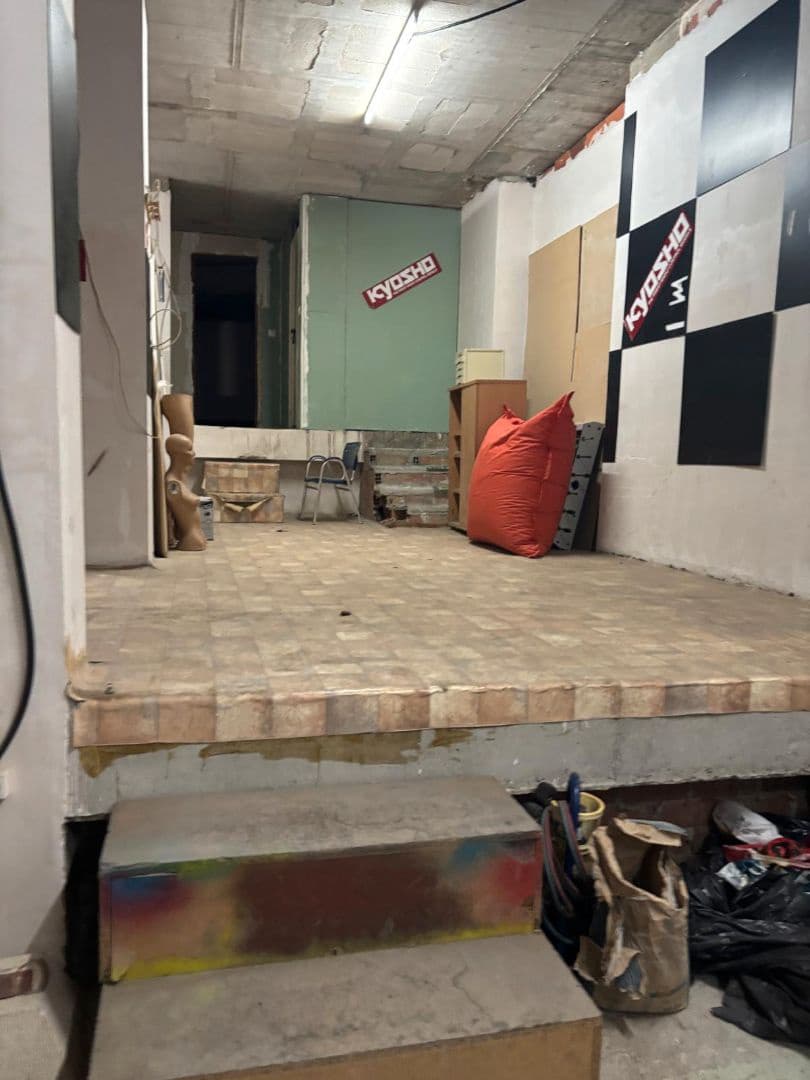 Kaupallinen myytävänä paikassa Albal - 90 000 € (Ref: 9412521)