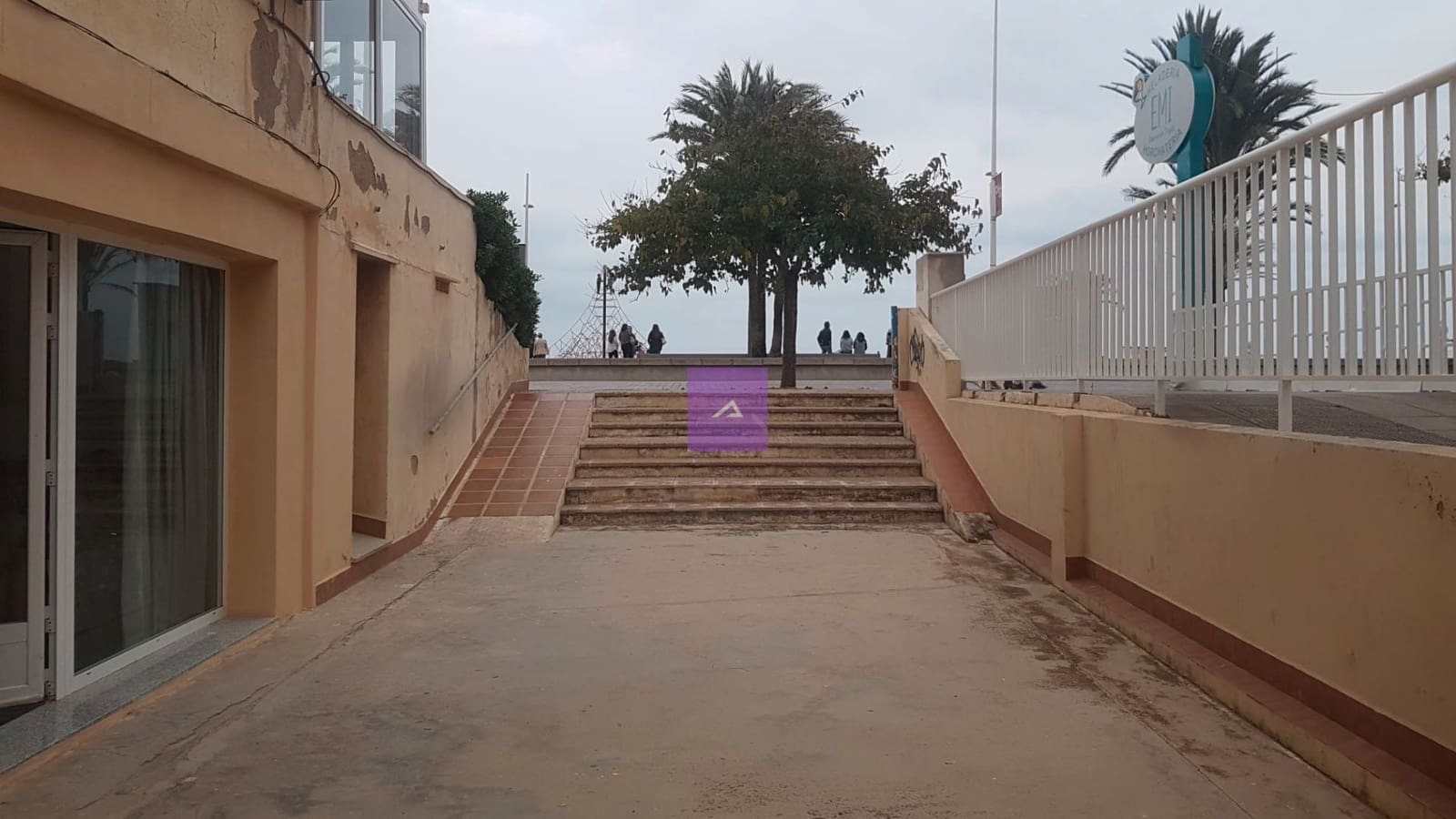 Commerciale in vendita in Gandia - 116.000 € (Rif: 9412531)