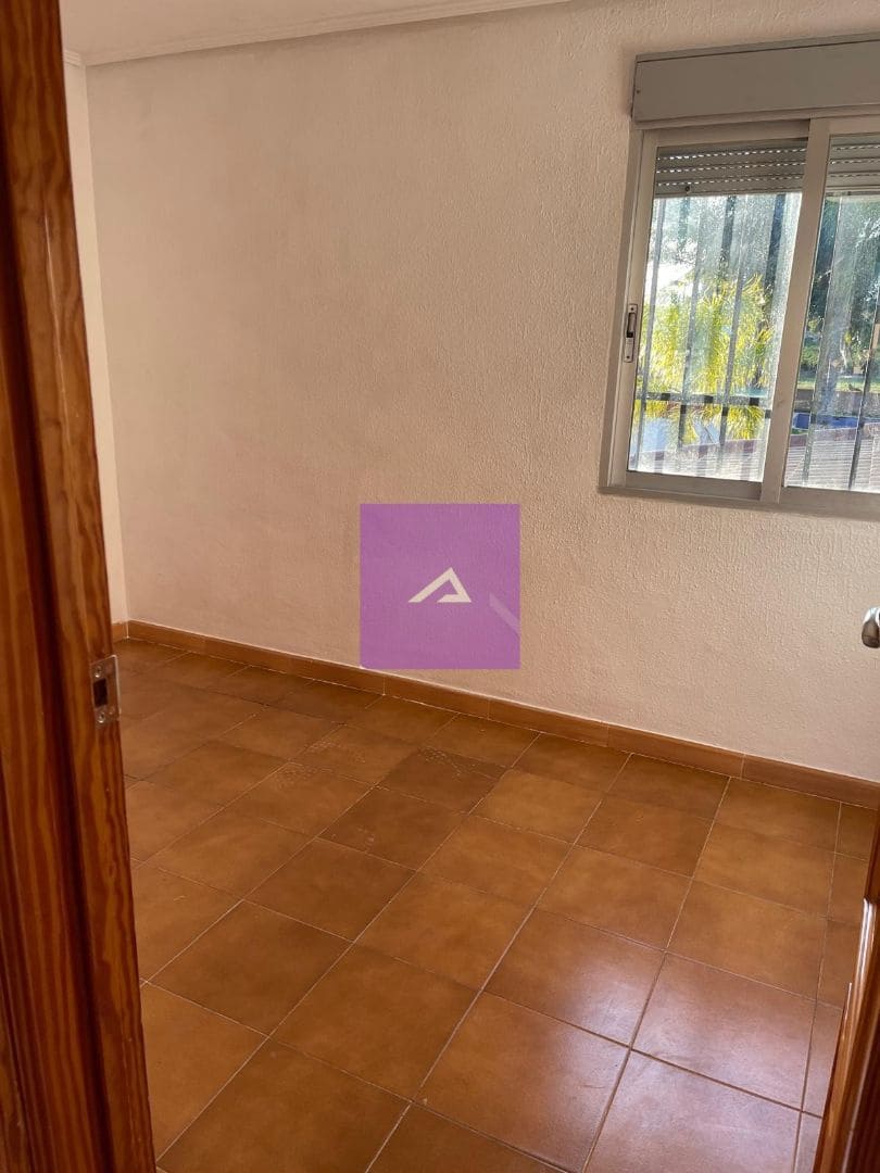 4 bedroom Villa for rent in Picassent with pool garage - € 2,000 (Ref: 9500404)