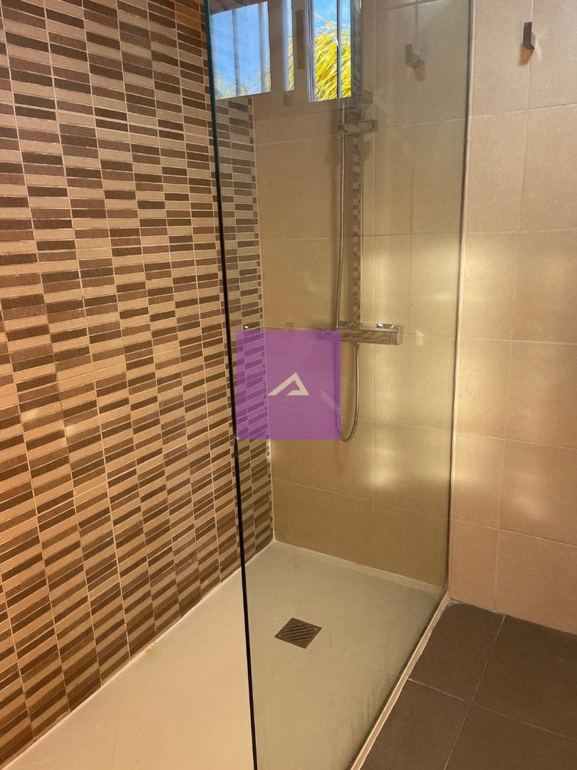 4 bedroom Villa for rent in Picassent with pool garage - € 2,000 (Ref: 9500404)