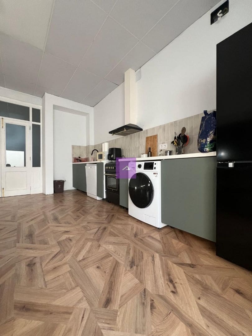 5 bedroom Townhouse for sale in Llombai - € 185,000 (Ref: 9500636)