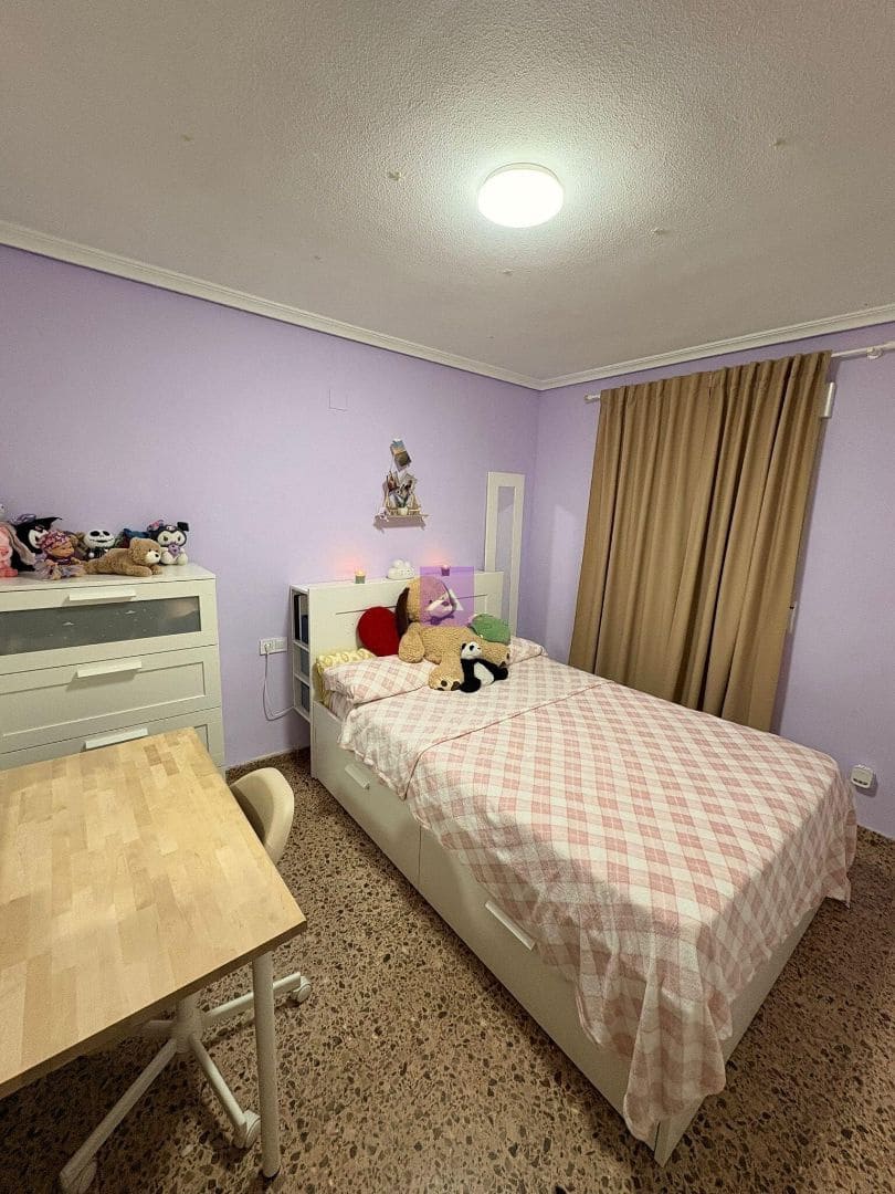 4 bedroom Flat for sale in Alcasser - € 230,000 (Ref: 9500792)