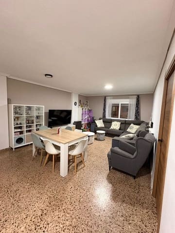 4 bedroom Flat for sale in Alcàsser - € 230,000 (Ref: 9500792)