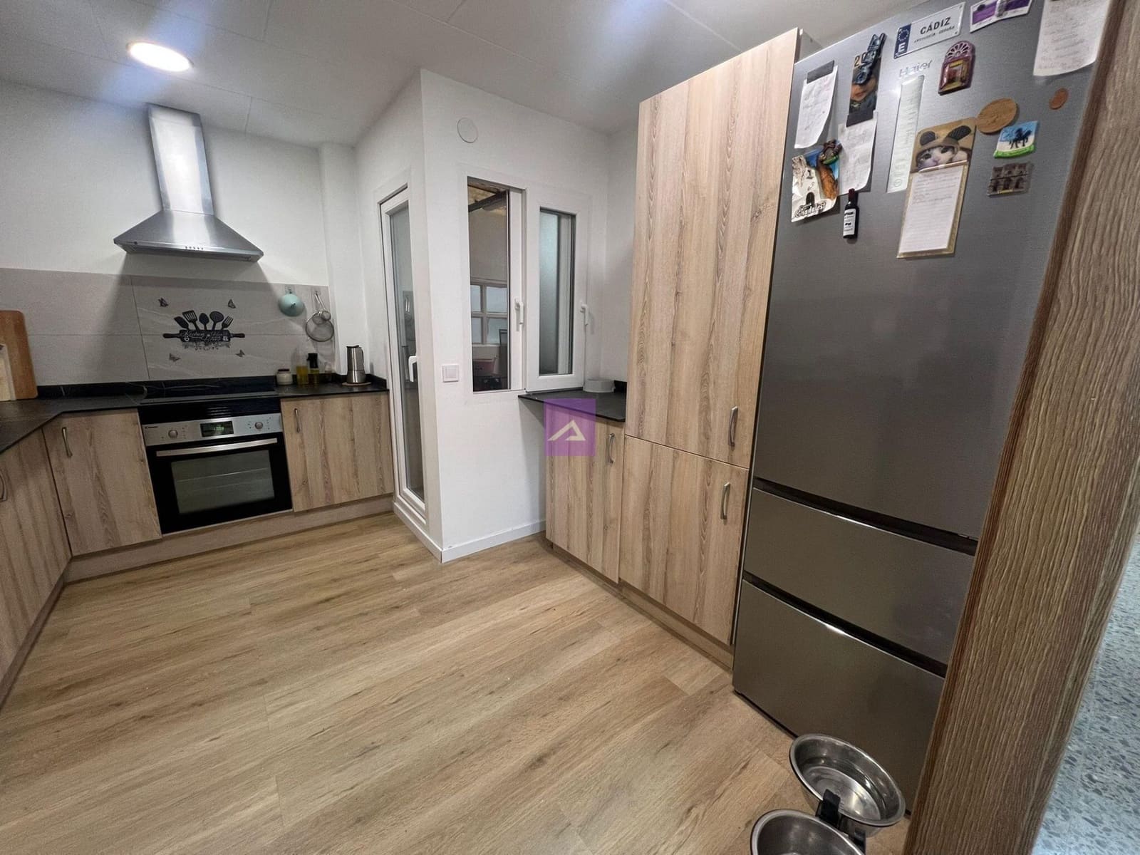 4 bedroom Flat for sale in Alcasser - € 230,000 (Ref: 9500792)